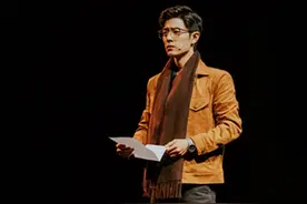 很有爱！肖战工作室提议观众把花带走送人图片