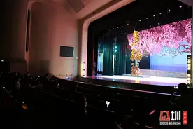 大型豫剧现代戏《焦裕禄》龙岗上演，展现一代公仆爱民情怀图片