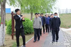 山东省委副秘书长苑衍刚一行到乔庄镇调研图片