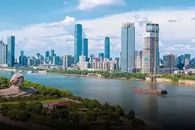 天气热爆了，人气火爆了…毫无意外，长沙到处都是人人人人人人人人人人人图片