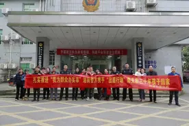 怀化夫妻忙着摆摊，一回头儿子不见了！30年后儿子在福建被找到图片