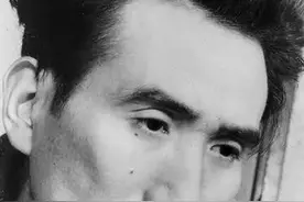 《人间失格》太宰治：胆小鬼连幸福都害怕图片