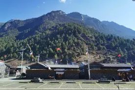 达曼人：祖国带我奔小康 我为祖国守边疆图片