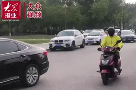 视频｜有人举报聊城交警骑警用摩托车带女友兜风，结果来了……图片