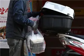 韩国男子点外卖给一星差评 未婚妻发现后气炸：分手图片