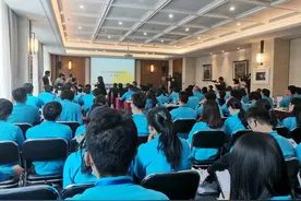 前申花名将、麦当劳经理都来学！这个新职业带动更多人就业图片