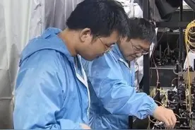 刷新纪录！中国科学家将光存储时间提升至1小时图片