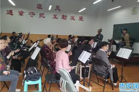 贵阳市老年人上大学为何这般难？一些老人接连报了好几年的名，都抢不到一个座位……图片