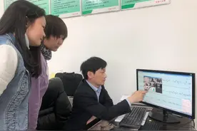 公交“千里眼”线上巡检保平安图片