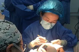 女孩发际线异常增高导致社恐！仁济医院植发团队帮忙解决多年困扰图片