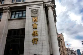 招行信用卡遭遇成长烦恼：投诉量居高不下，不良贷款率三连升图片