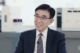 中国芯片刻蚀机第一人：77岁尹志尧12句话说透芯片制造图片