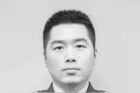 朋友追忆金山大火牺牲的衢州消防员：他热爱生活 亲手做的鱼缸就要完工了图片