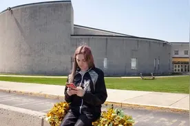 美媒：高中女啦啦队员网上飚脏话学校能不能管 美国最高院介入判断图片