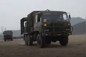 战场魔术师！防化兵放烟幕瞬间覆盖指挥所