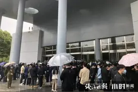 “好兄弟，你怎么真睡了……”今日痛别浙江小伙：他是个英雄图片