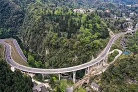 峨眉山景区打通第二救援疏散通道 大峨眉旅游环线呼之欲出图片
