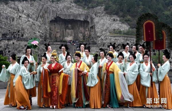 国宝“复活”记——真人版龙门石窟《帝后礼佛图》是怎样“炼”成的