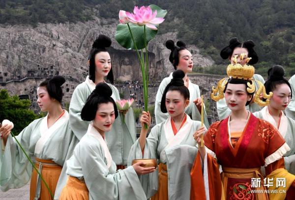 国宝“复活”记——真人版龙门石窟《帝后礼佛图》是怎样“炼”成的