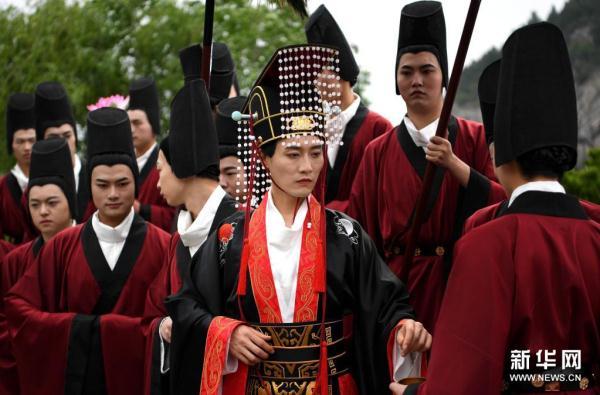 国宝“复活”记——真人版龙门石窟《帝后礼佛图》是怎样“炼”成的