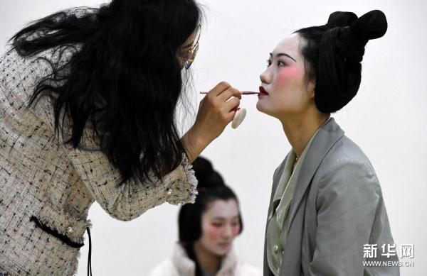 国宝“复活”记——真人版龙门石窟《帝后礼佛图》是怎样“炼”成的