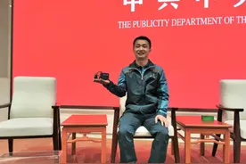 对话劳模快递小哥康智：每个快递员都是“时间管理大师”图片