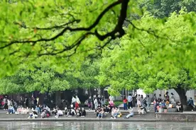 热懵！今天杭州满街短袖，要超30℃？暴风骤雨已经在路上图片