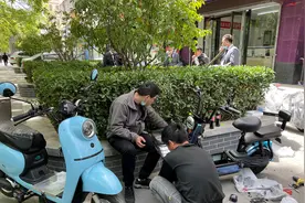 电动车临牌10月到期，换车换牌迎来高峰，部分门店推出上门服务图片