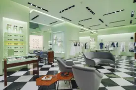 Prada广州太古汇精品店开幕，蔡徐坤等艺员现身图片