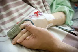 五问肿瘤治疗乱象——隐藏利益链让患者家庭人财两空？图片