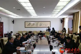 庆阳：坚持打深打透 巩固提升扫黑除恶成果图片