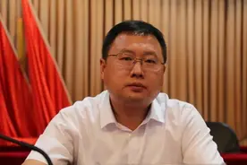 这个县，县委书记、县长同时被免职图片