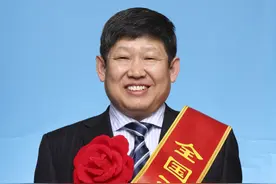 山一大一附院叶欣教授被授予全国五一劳动奖章图片