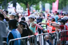 4000个“小姐姐”跑起来：五一小长假首日，上海女子半马清晨开跑图片
