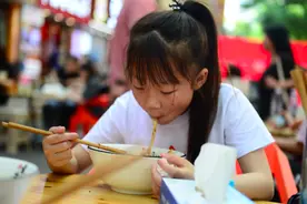 湖南米粉大擂台 | 嗦粉了！第二届“湖南米粉大擂台”今天开锣图片