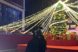 热巴贡献五一出游拍照pose秘诀 网友：姐姐防护做的挺到位图片