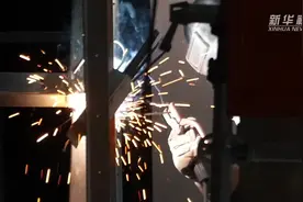 新华全媒+｜我在拉林线上修铁路视频封面