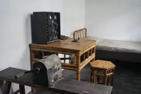 发报电台为何深藏在墙壁里？张筠英讲述绝密任务丨红色印记第34集图片