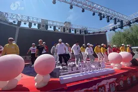 2021山东首届曳步舞嘉年华开幕图片