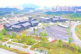 会玩！高速服务区变身“太古里”图片
