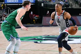 威少42+10+9史密斯准绝杀 独行侠险胜奇才图片