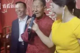幸福！儿孙79人运动员式入场为90岁老人庆生图片