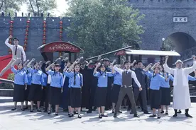 民俗歌舞、欢乐杂技……这个五一假期来台儿庄古城吧！好玩又好看图片