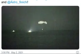 美国完成首次商业载人飞行 SpaceX宇航员返回地球图片