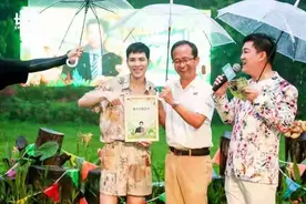 萧敬腾和狮子五胞胎开派对图片