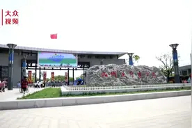 视频丨“五一”九州洼月季公园免票入园游客多图片