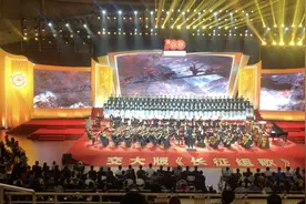 《长征组歌》演出结束，上海交大党委书记为师生献唱视频封面