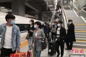 京哈高铁开通百日 体验五千里京城一日还图片