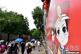 福州：“五一”假期 三坊七巷古色古香吸引游客图片