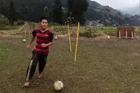 这个大凉山里的19岁小伙，梦想踢职业足球联赛图片